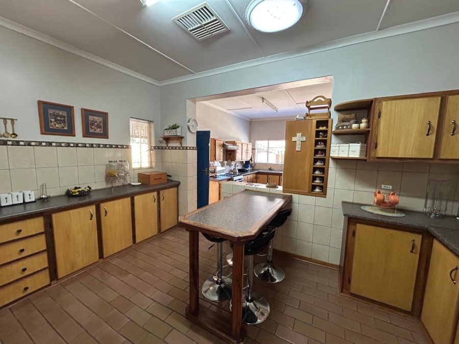 4 Bedroom Property for Sale in Monument Heights Northern Cape